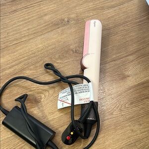 Dyson Hair Straightener in Pink and Cream